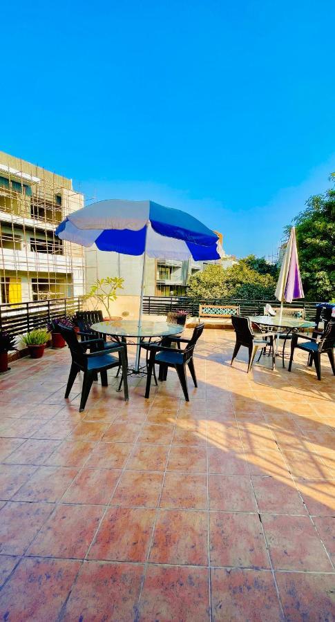 Bedchambers Serviced Apartments, Sushant Lok Gurgaon Bagian luar foto