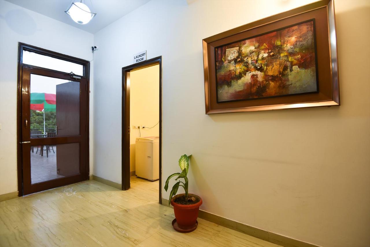 Bedchambers Serviced Apartments, Sushant Lok Gurgaon Bagian luar foto