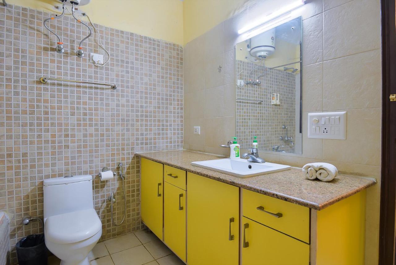 Bedchambers Serviced Apartments, Sushant Lok Gurgaon Bagian luar foto